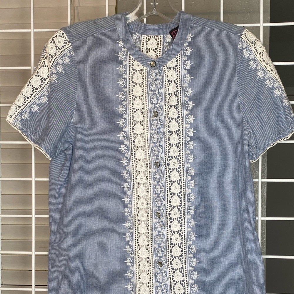 Crocheted trim chambray striped shirt